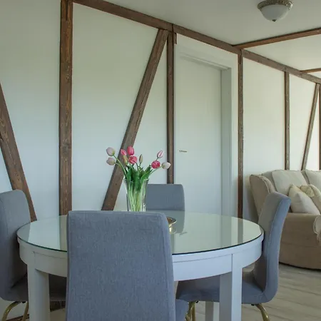 Heritage House Apartment *