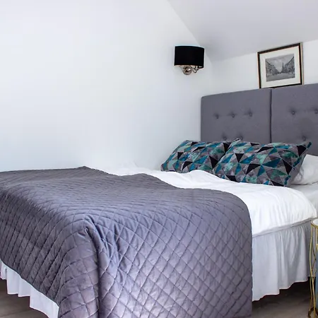Heritage House Apartment *
